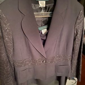 Beautiful alternative to the Little Black Dress!